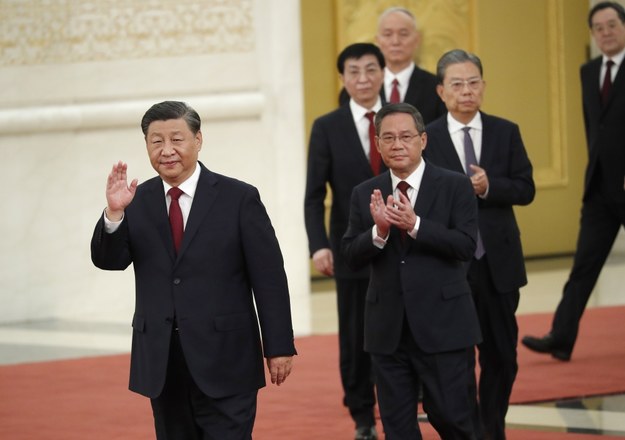 Od lewej: Xi Jinping, Li Qiang, Zhao Leji, Wang Huning, Cai Qi i Ding Xuexian. /MARK R. CRISTINO /PAP/EPA