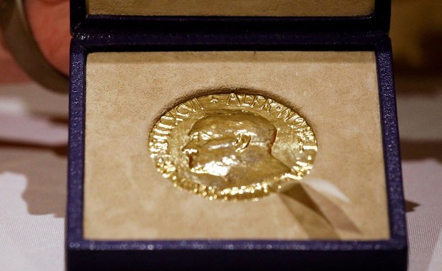 Od Luthera Kinga po Wałęsę. Kto dołączył do laureatów Pokojowej Nagrody Nobla w tym roku?