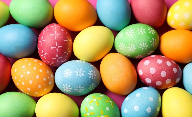 Od magii do symbolu zmartwychwstania. Historia jajka wielkanocnego