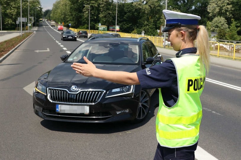 Od niedzieli, 17 września, będą obowiązywać nowe zasady dotyczące redukcji punktów karnych /PIOTR JEDZURA/REPORTER /East News