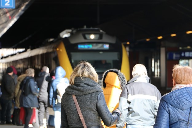 Od niedzieli nowy rozkład jazdy na kolei - pociągi wracają na trasy po remontach /Jacek Skóra /Archiwum RMF FM
