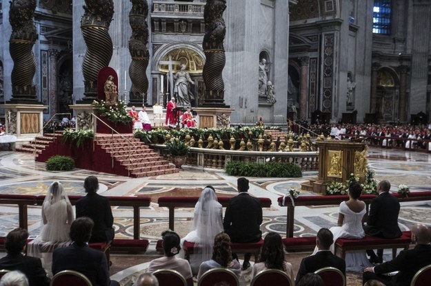 Od ostatniego ślubu, udzielonego przez papieża w bazylice świętego Piotra minęło 14 lat /ANGELO CARCONI /PAP/EPA
