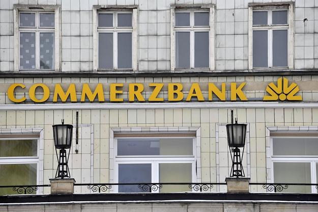 Od początku roku akcje Commerzbanku spadły o ponad 70 proc. /AFP