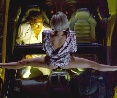 Od tego czasu Diaz konsekwentnie pracuje jednak na wizerunek "niegrzecznej dziewczyny" Hollywood. W "Adwokacie" (2013) Ridleya Scotta zagrała tancerkę erotyczną, która potrafi uprawiać nawet seks z szybą kabrioletu - bez majtek i po brazylijskiej depilacji.

 