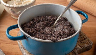 Od wielu lat robię mak samodzielnie. Makowiec z taką masą jest nie do podrobienia