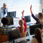 Od września duże zmiany w szkołach. Ponad 2 mld zł z KPO na tysiące pracowni
