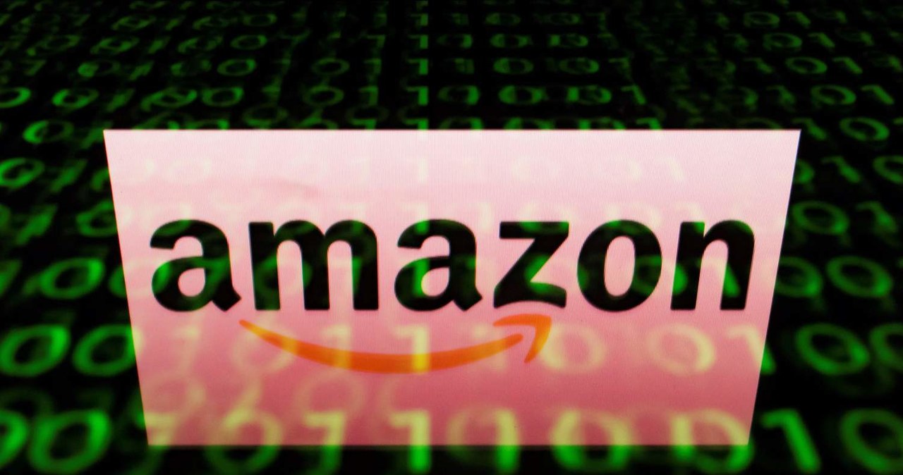 Od września firma Amazon podwyższy wynagrodzenie pracownikom nawet o 16,7 proc. /AFP