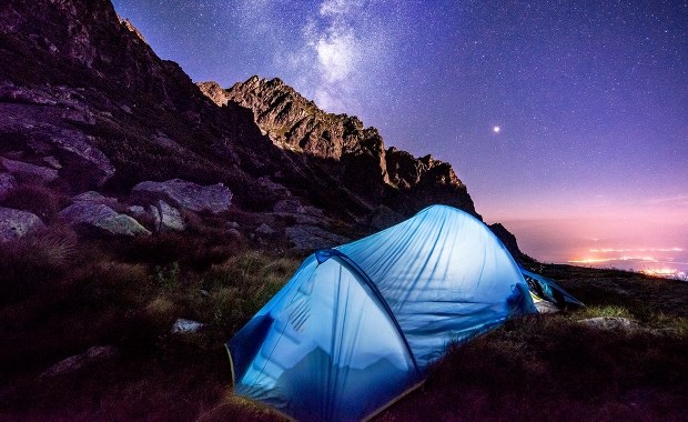 Od zmierzchu do świtu. TPN ostrzega turystów przed biwakiem na dziko