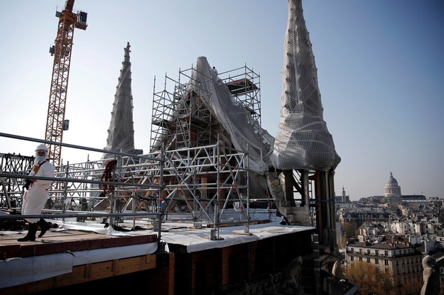 Odbudowa katedry Notre-Dame /BENOIT TESSIER / POOL /PAP/EPA