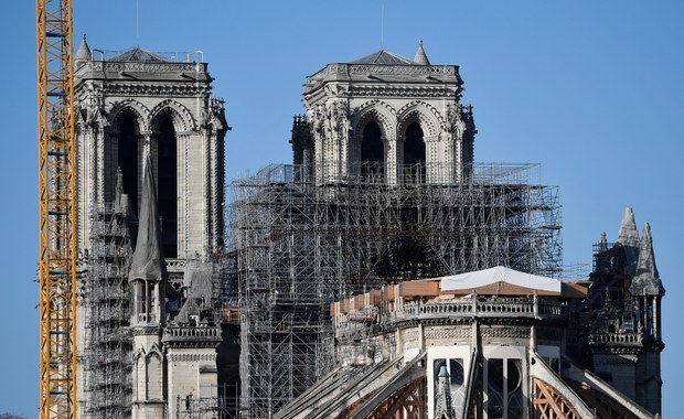 Odbudowa Notre Dame: Nie można wykluczyć zawalenia sklepienia