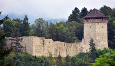 Odbudowali go po 300 latach. Zamek walczy o miano Cudu Polski