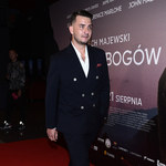 Odchudzony Bartłomiej Misiewicz bryluje na premierze filmowej!
