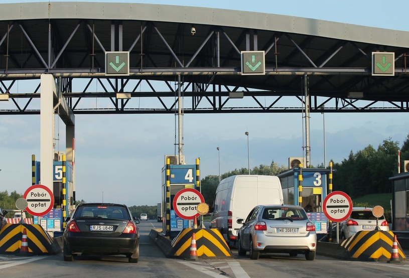 Odcinek A4 Kraków-Katowice należy do najdroższych autostrad w Europie /Damian Klamka /East News