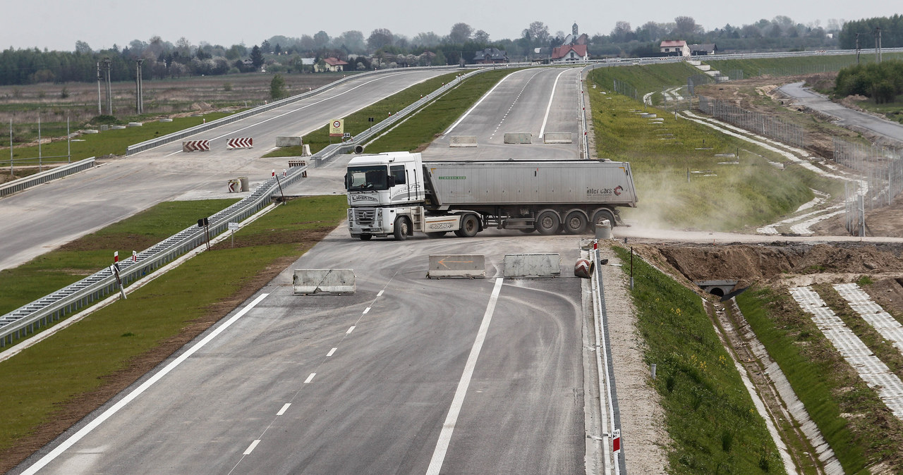 Odcinek ten, jak cała A4, miał być gotowy na Euro. 2012! /Krzysztof Kapica /East News