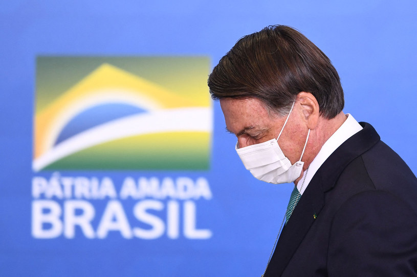 Odczuwamy tylko mały kryzys- mówił Bolsonaro  Liczba zgonów na COVID-19  oszałamia /AFP