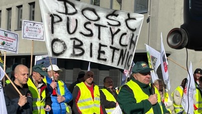 ​"Oddajcie pieniądze!". Związkowcy przed siedzibą Holdingu KW