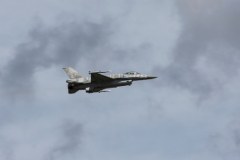 Odgłosy wybuchów w Mazowieckiem. F-16 przekroczyły granicę dźwięku