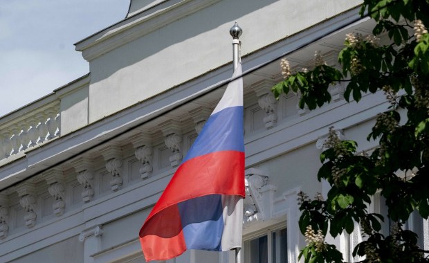 Odkrycie na terenie rosyjskiej ambasady. Trzech dyplomatów wydalonych