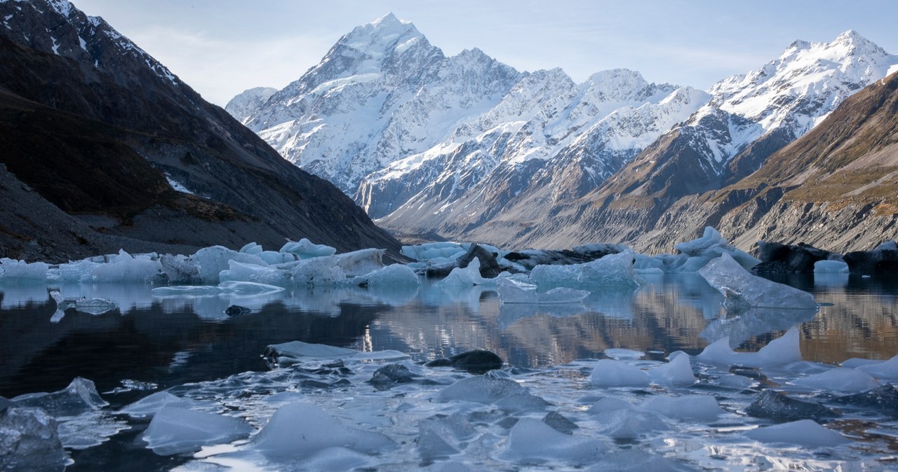 Odkrycie naukowców z Nowej Zelandii rzuciło nowe światło na ewolucję lodowców na świecie /Sanka Vidanagama/NurPhoto /Getty Images