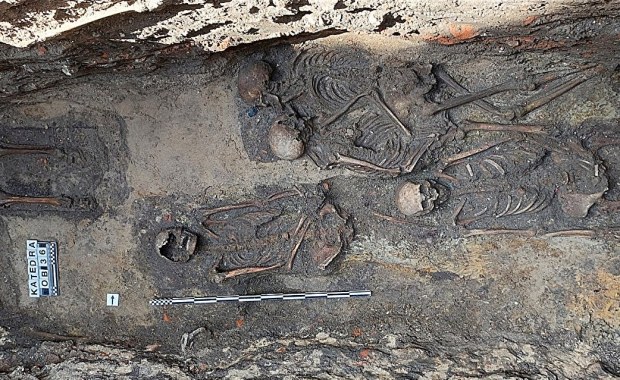 Odkrycie w Opolu. Analiza DNA ujawnia tajemnice średniowiecznego pochówku dwóch kobiet