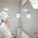 Odkryj domowy sposób na efekt mikrodermabrazji i uzyskaj gładką skórę jak po zabiegu