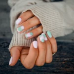 Odkryj najmodniejsze kolory paznokci 2026. Który odcień wybierzesz na nowy sezon?