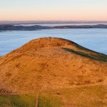 Odkryła na wzgórzu dziwny "kamień". Archeolodzy: To wielka rzadkość