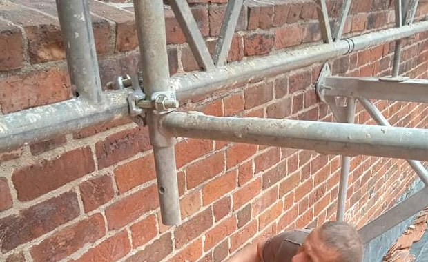 Odkryli podpisy budowlańców sprzed stuleci. "Kto skiepścił robotę, ten się nie podpisywał"