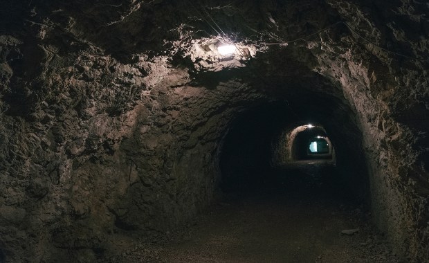 Odkryto tunel na granicy USA i Meksyku. Służył przemytnikom