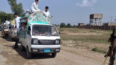 Odkryto zbiorowe groby z ciałami 365 dżihadystów IS