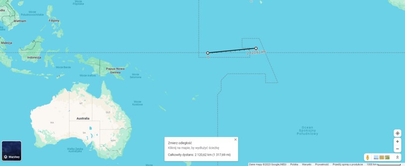 Odległość między wyspami Bakera i Kiribati wraz z zaznaczoną linią zmiany daty. Paradoksalnie na obszarach odległych o zaledwie 2000 km różnica czasu wynosi aż 24 godziny. /Google Maps /materiał zewnętrzny