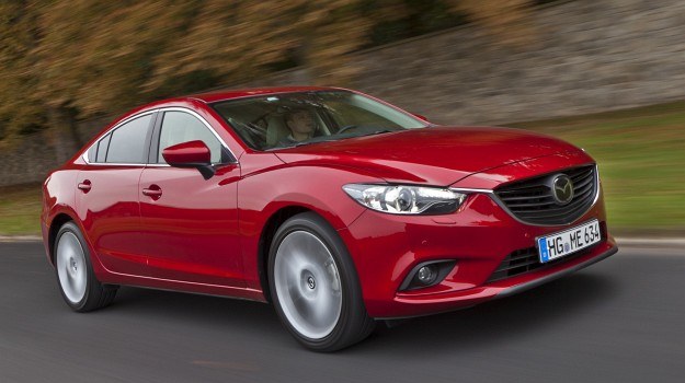 Odmiana sedan ma wyjątkowo niski współczynnik oporu powietrza - jedynie 0,26. /Mazda