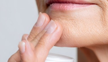 Odmień poranek dwuminutową minimalistyczną pielęgnacją. Blask i wypoczęta cera gwarantowane