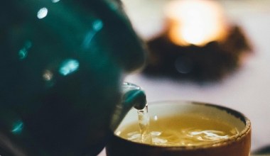 Odmładzająca maseczka z zielonej herbaty. Wygładzi, rozjaśni i ujędrni cerę