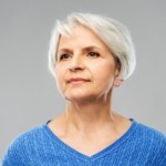 Odmładzające krótkie fryzury, które pokochały kobiety po 50-tce