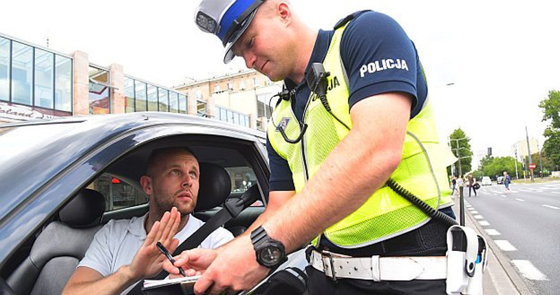 Odmowa przyjęcia mandatu, to prawo każdego kierowcy. Ale nie zawsze warto z niego korzystać /