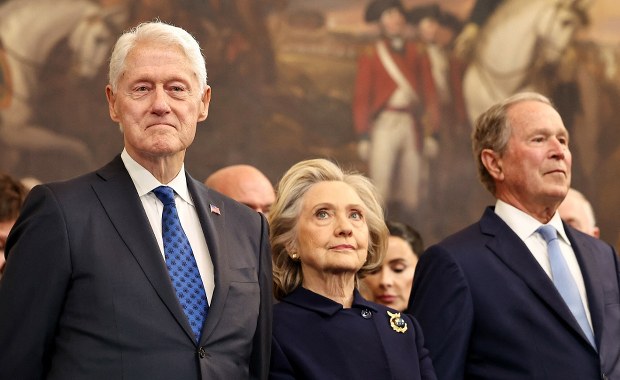 Odmówili zeznań ws. Epsteina. Clintonowie szykują się na batalię prawną 