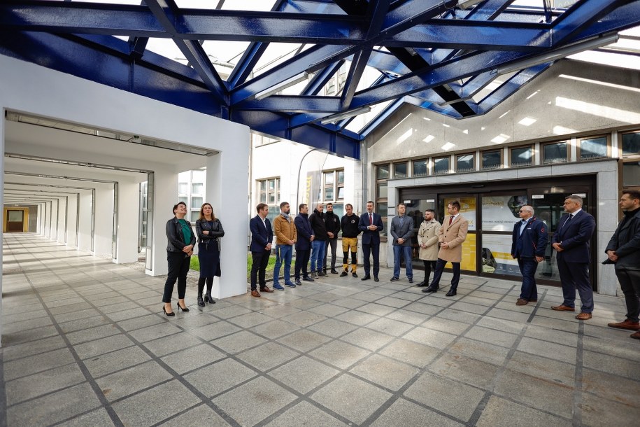 Odnowione wejście główne do szpitala /Uniwersytecki Szpital Dziecięcy /Materiały prasowe