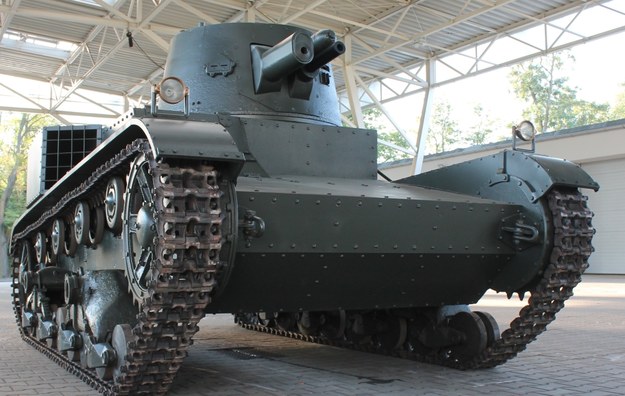 Odnowiony czołg lekki Vickers E /Materiały prasowe