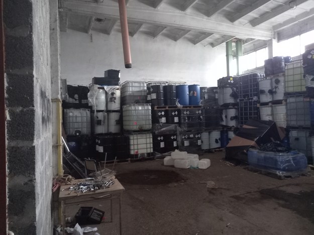 Odpady chemiczne składowane w budynku /Policja Małopolska /Policja