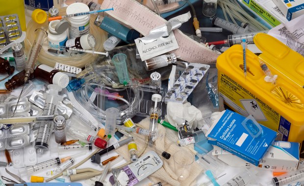 Odpady medyczne nielegalnie przewozili na Śląsk. Wpadli przez akcję pracowników GIOŚ