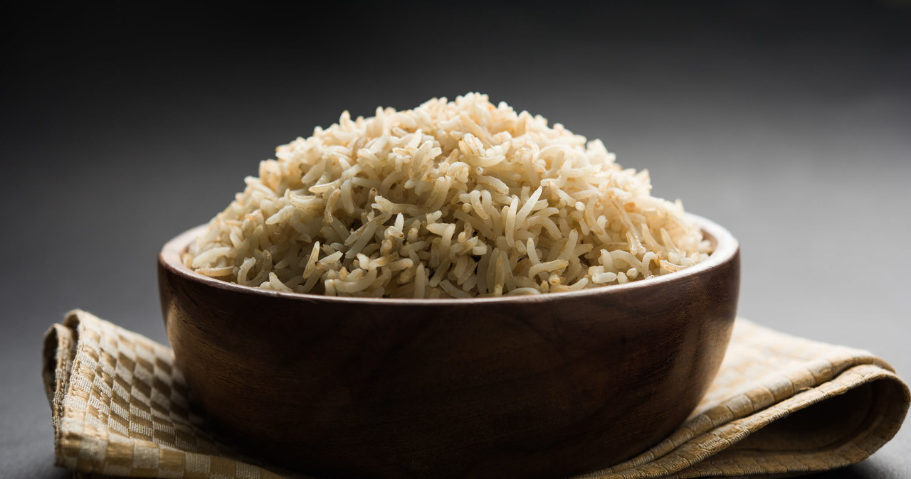 Odpowiednia dieta to podstawa. Wybieraj  pełnoziarniste produkty, jasny ryż zamień na brązowy /123RF/PICSEL