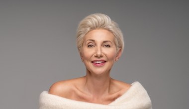 Odpowiednia fryzura i nagle twarz wygląda inaczej. Nie uwierzysz, jak może cię wyszczuplić