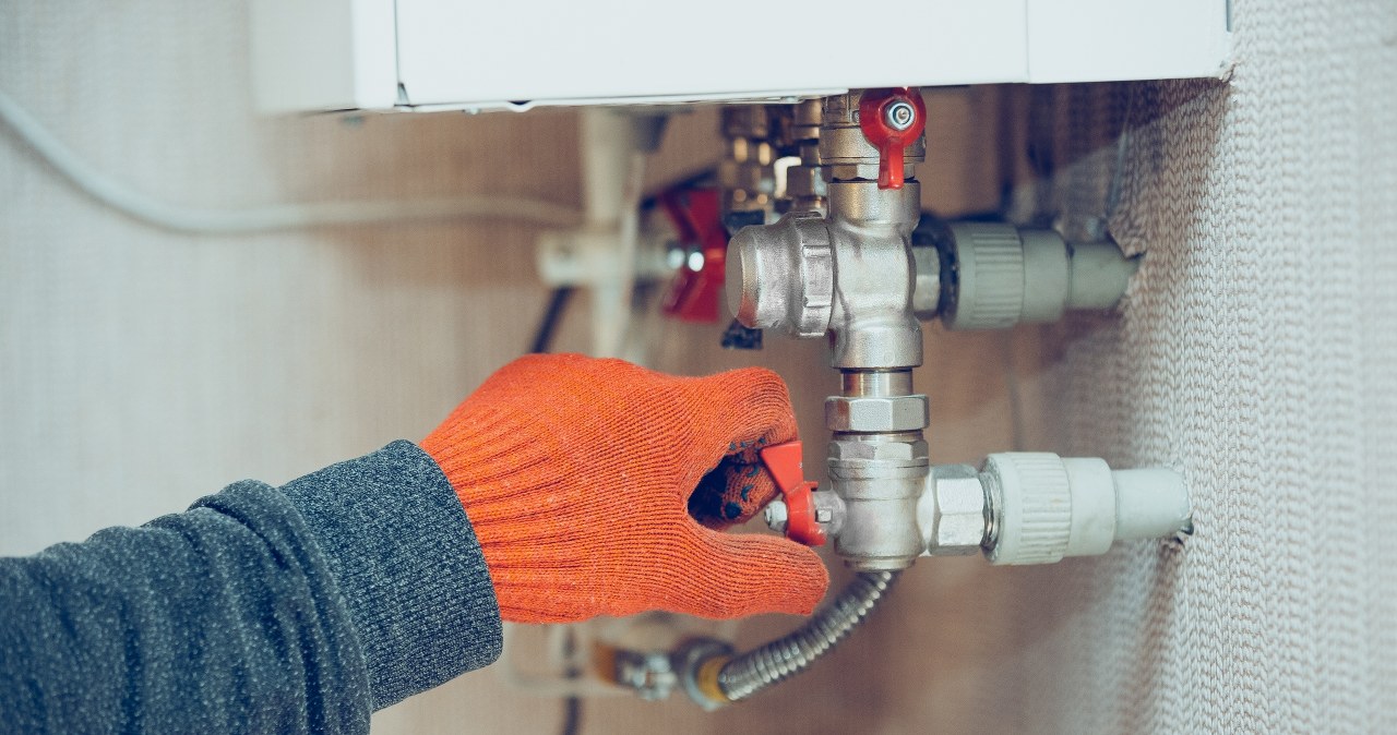 Odpowiednie ustawienia pieca gazowego gwarantują oszczędność na rachunkach za ogrzewanie /123RF/PICSEL