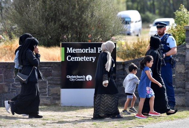 Odpowiedzialność za piątkowe ataki na dwa pełne wiernych meczety w Christchurch wziął na siebie 28-letni Australijczyk Brendon Tarrant /MICK TSIKAS /PAP/EPA