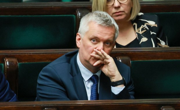 "Odpuście sobie chociaż tę wojenkę". Fala komentarzy ws. afery o stopnie oficerskie