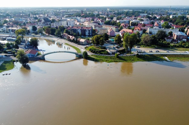 Odra w miejscowości Nowa Sól /Lech Muszyński /PAP