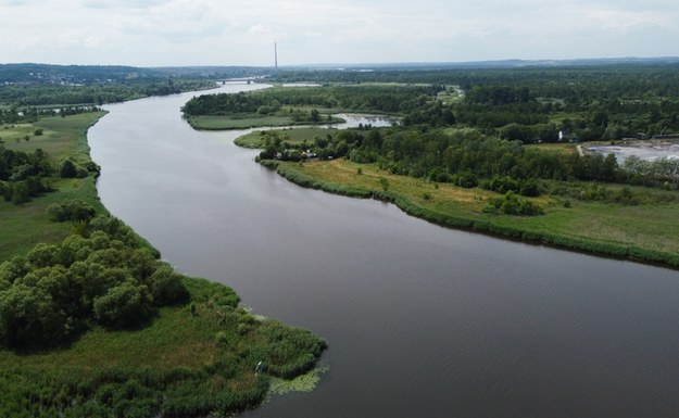 Odra w rejonie Mostu Cłowego w Szczecinie. /Marcin Bielecki /PAP