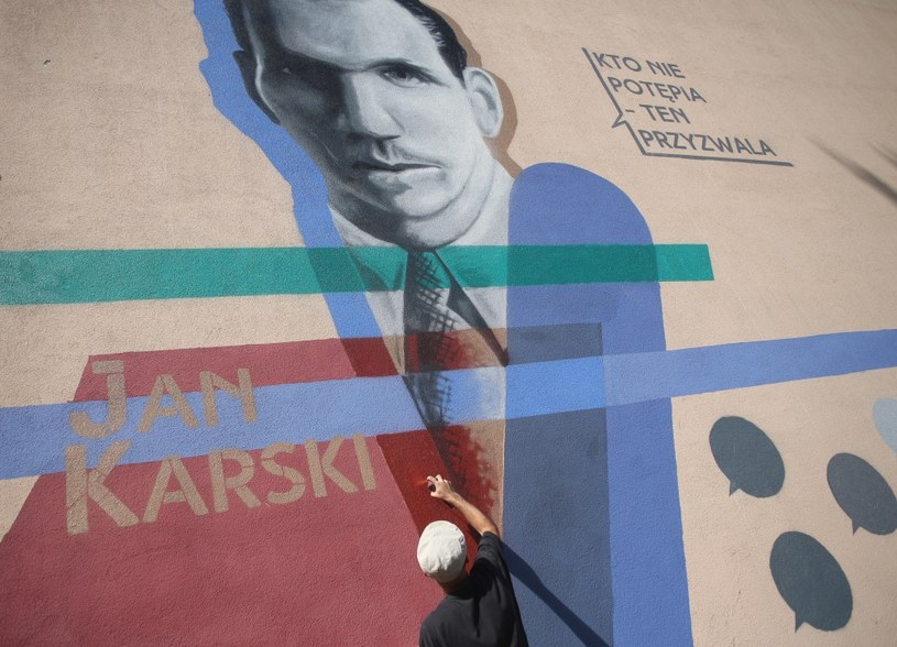 Odsłonięcie muralu poświęconego Janowi Karskiemu przy ul. Lubelskiej /Leszek Szymański /PAP