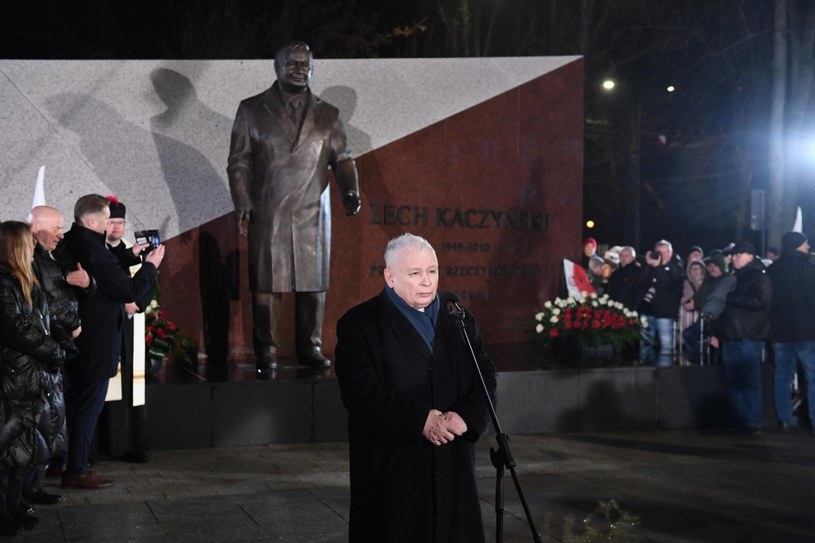 Odsłonięto pomnik Lecha Kaczyńskiego. Prezes PiS: Zginął w zamachu